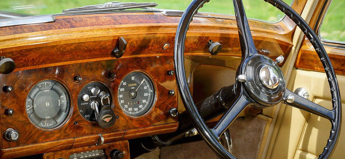 bentley dash 2